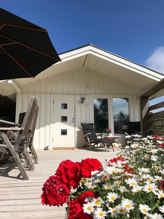 Lyckhus Villa Ljungskile Exterior photo